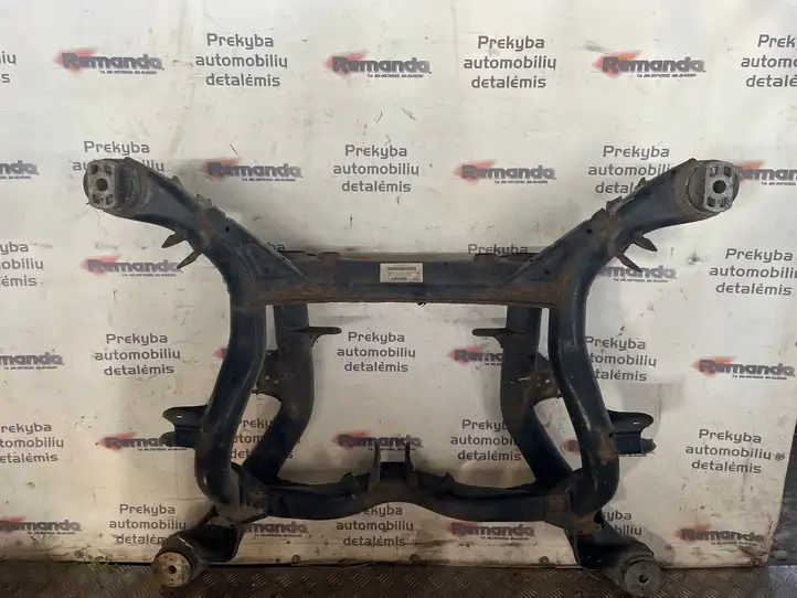 Audi Q7 (2005 - 2009)  7L0500041 Задняя траверса