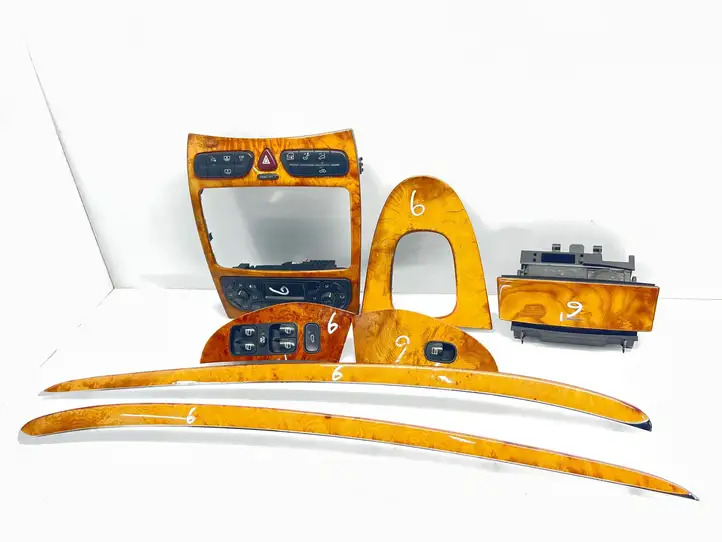 Mercedes-Benz CLK A209,C209 (2002 - 2009)  A2097200122 Отделка пепельницы