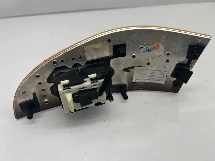 Mercedes-Benz CLK A209,C209 (2002 - 2009)  A2097200122 Отделка пепельницы