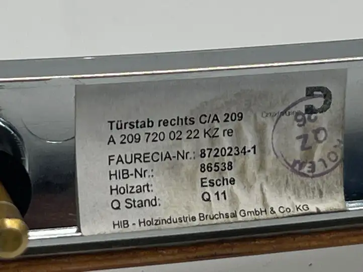 Mercedes-Benz CLK A209,C209 (2002 - 2009)  A2097200122 Отделка пепельницы