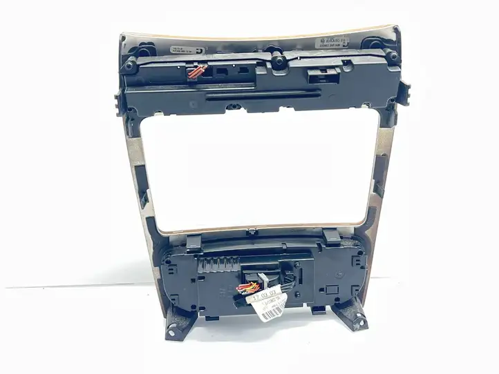 Mercedes-Benz CLK A209,C209 (2002 - 2009)  A2097200122 Отделка пепельницы