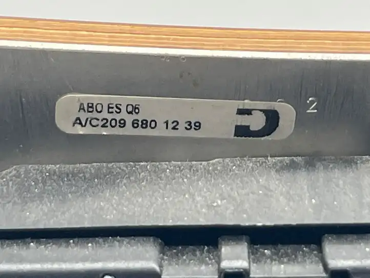 Mercedes-Benz CLK A209,C209 (2002 - 2009)  A2097200122 Отделка пепельницы