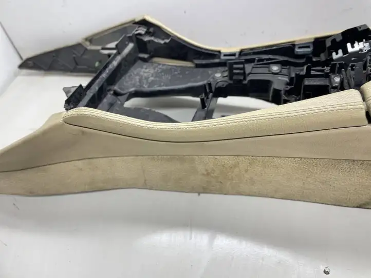 BMW 5 F10 F11 (2009 - 2016)  9216891 Рама ящика для вещей (бардачка)