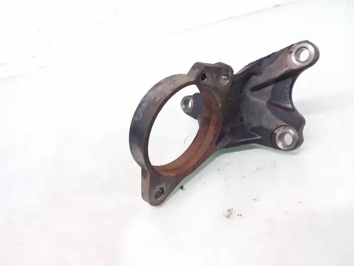 Toyota Avensis T250 (2006 - 2009) 4345705050 Кронштейн подвесного подшипника — фото 1