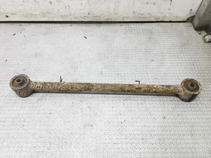 Kia Sorento (2002 - 2006)   Рычаг