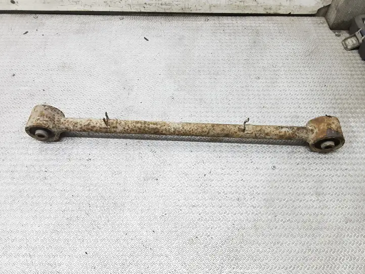 Kia Sorento (2002 - 2006)   Рычаг