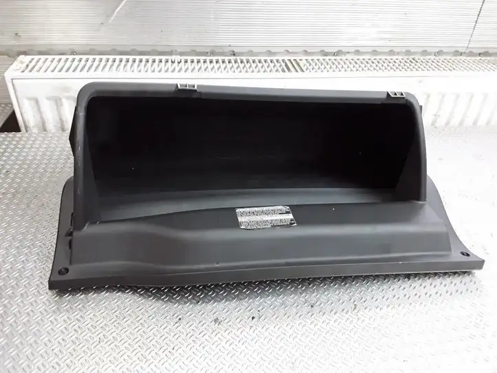Toyota Auris 150 (2006 - 2012) 5555202100 Бардачок в сборе — фото 6