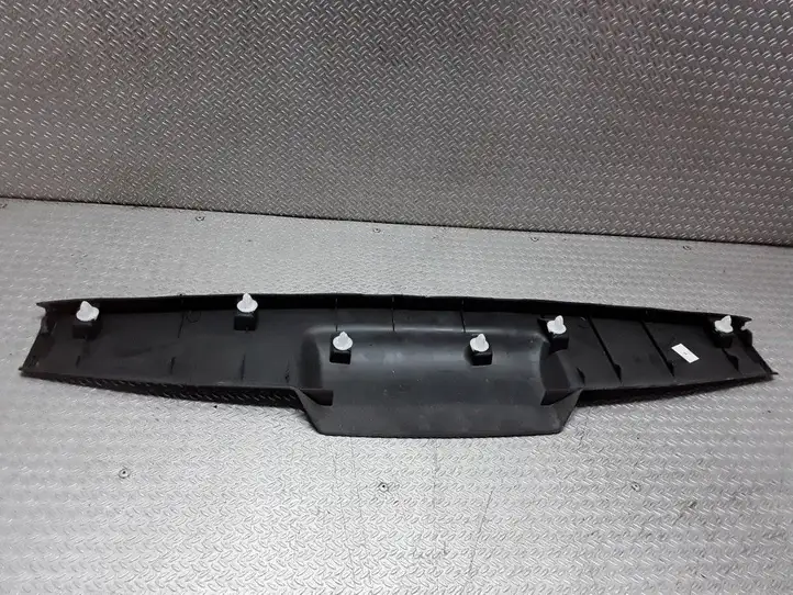 Toyota Auris 150 (2006 - 2012) 6479002030 Прочая отделка багажника — фото 3