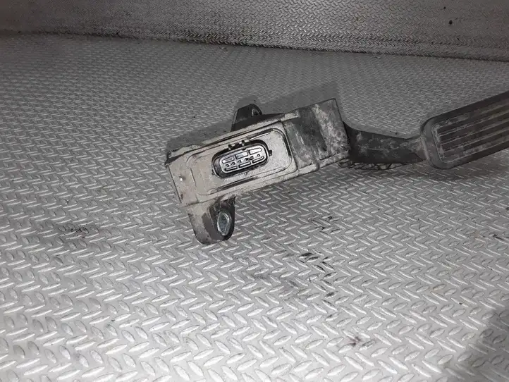 Toyota Yaris (2009 - 2012) 781100D011 Педаль акселератора — фото 3