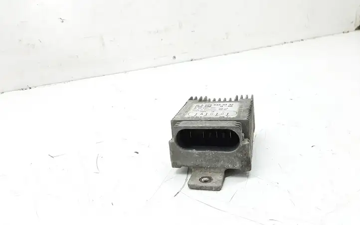 Mercedes-Benz Vaneo W414 (2001 - 2005) A0255453332 Реле вентилятора охлаждения — фото 2