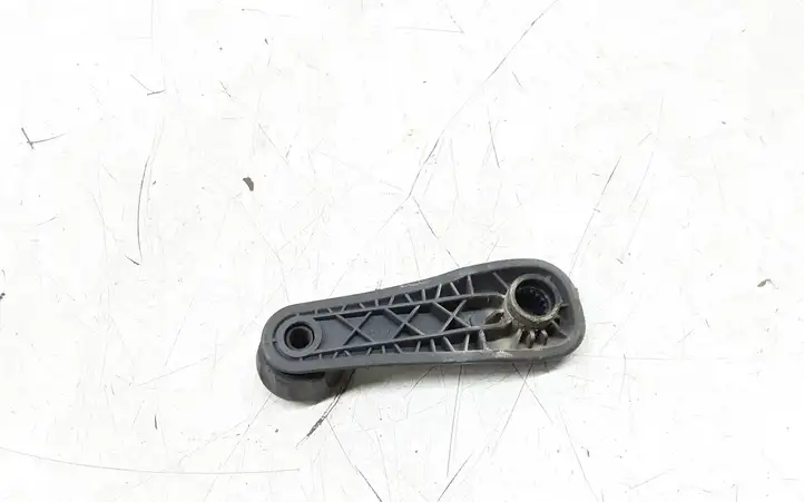 Toyota Avensis T220 (2000 - 2003) 6926005010 Ручка стеклоподъемника — фото 2