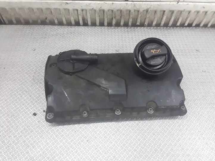 Volkswagen PASSAT B5.5 (2001 - 2005) 038103475N Крышка головки блока цилиндров — фото 1