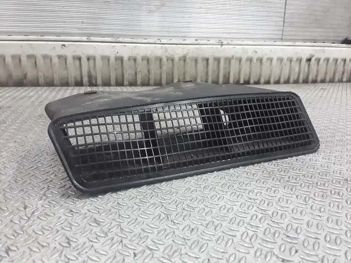 Audi A6 S6 C5 4B (1997 - 2001) 4B0129617D Детали воздухозаборника — фото 1