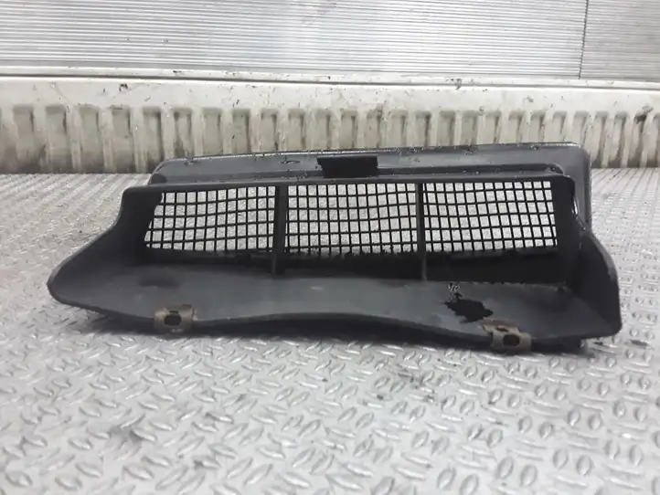 Audi A6 S6 C5 4B (1997 - 2001) 4B0129617D Детали воздухозаборника — фото 3