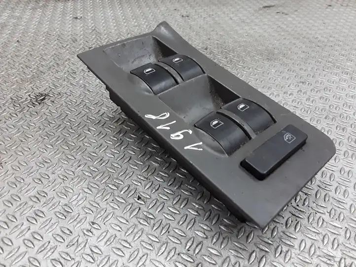 Audi A6 S6 C5 4B (1997 - 2001) 4B0959851 Блок кнопок стеклоподъемников — фото 1