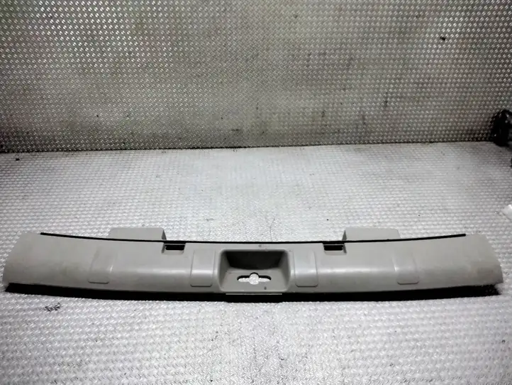 Nissan X-Trail T30 (2001 - 2007) 84992EQ000 Отделка порога багажника — фото 1