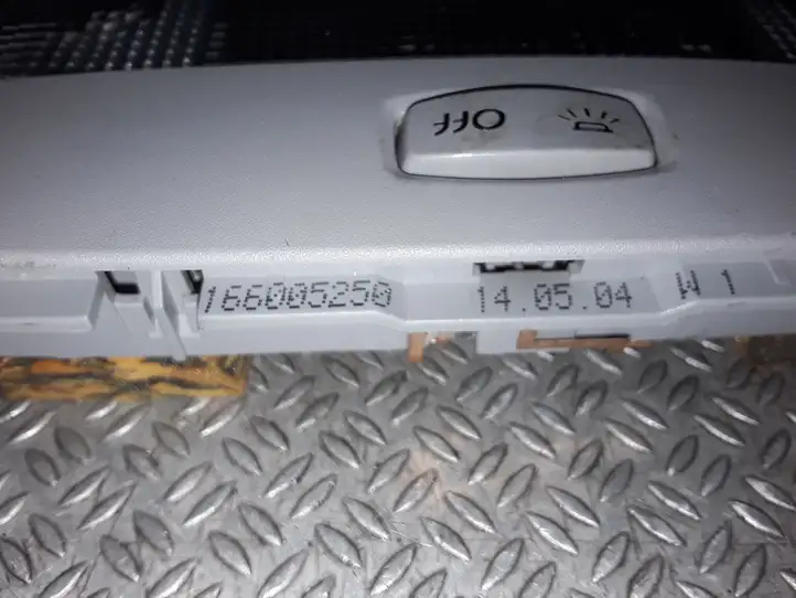 Nissan Primera (2001 - 2008) 166005250 Включатель освещения интерьера — фото 3