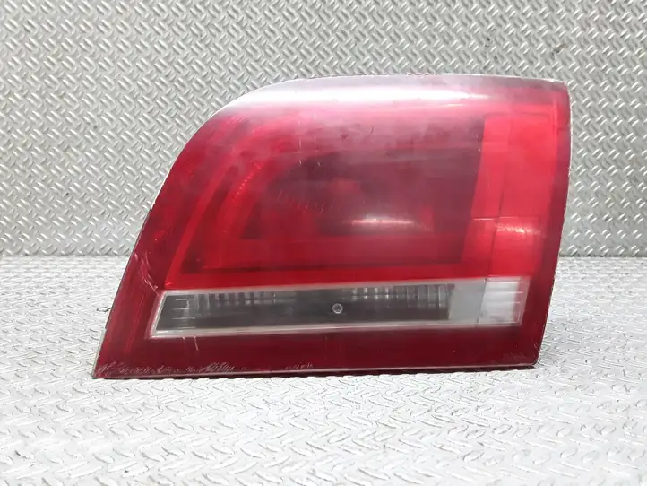 Audi A3/S3 8P (2008 - 2013) 8P4945094D Задний фонарь в крышке багажника — фото 1