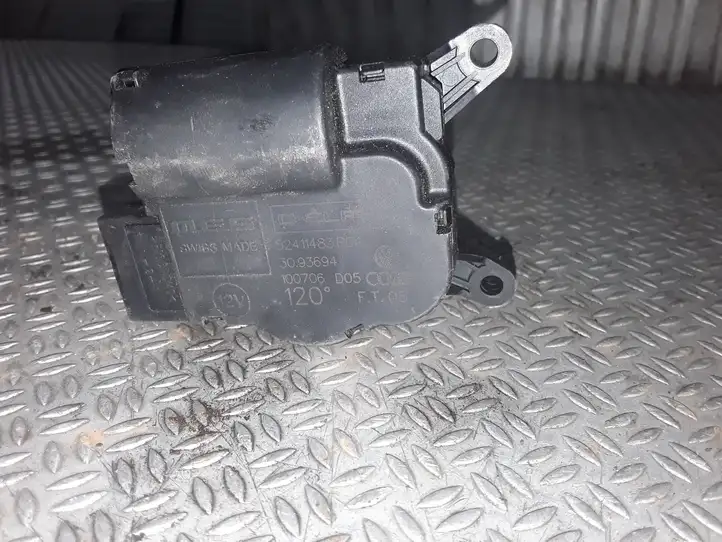 Audi Q7 4L (2009 - 2015) 52411483R04 Двигатель задвижки потока воздуха — фото 1