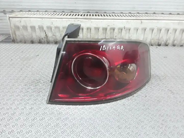 Seat Ibiza III (6L) (2002 - 2008) 6L6945096A Задний фонарь в кузове — фото 1