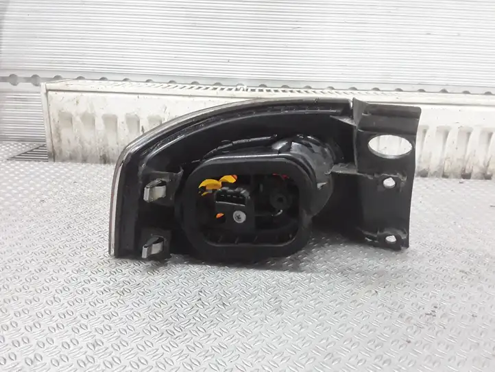 Seat Ibiza III (6L) (2002 - 2008) 6L6945096A Задний фонарь в кузове — фото 2