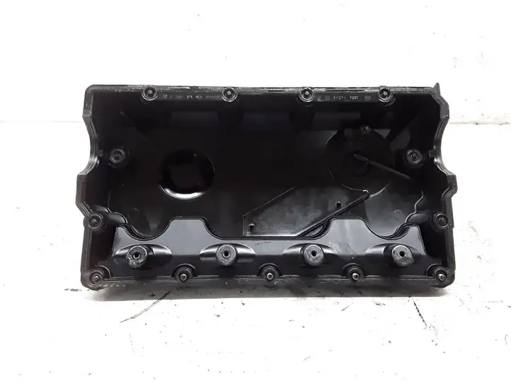 Volkswagen PASSAT B5.5 (2001 - 2005) 038103475N Крышка головки блока цилиндров — фото 3
