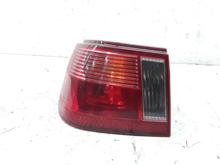Seat Ibiza II (6k) (1999 - 2002) 6K6945257C Задний фонарь в кузове — фото 1