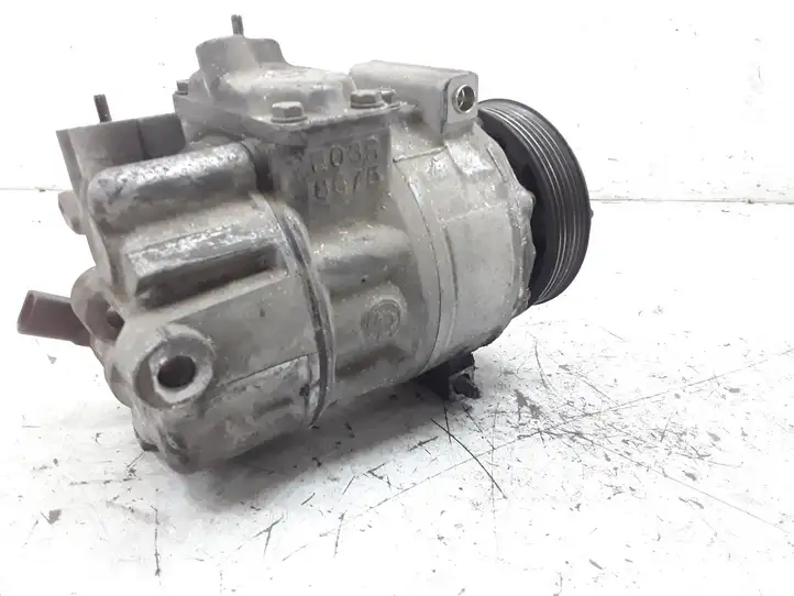 Volkswagen Touran I (2003 - 2010) 1K0820303 Компрессор (насос) кондиционера воздуха — фото 1