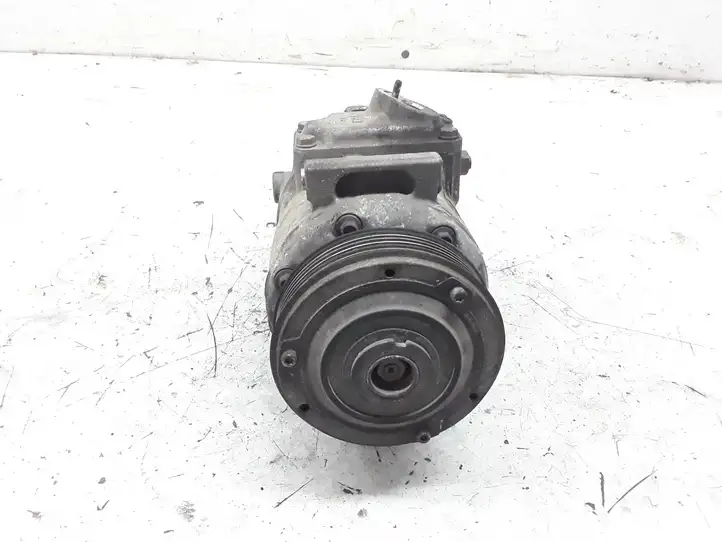 Volkswagen Touran I (2003 - 2010) 1K0820303 Компрессор (насос) кондиционера воздуха — фото 2