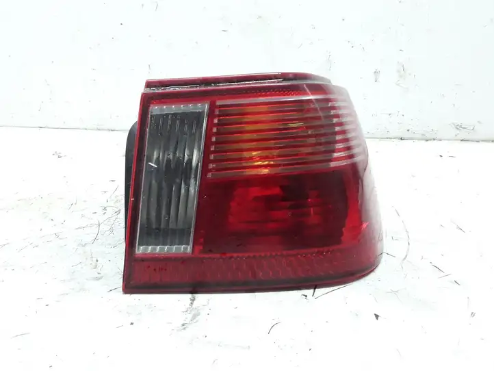 Seat Ibiza II (6k) (1999 - 2002) 6K6945258C Задний фонарь в кузове — фото 1