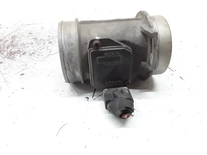 Audi A6 Allroad C5 (2000 - 2006) 059906461D Датчик массового расхода воздуха — фото 3