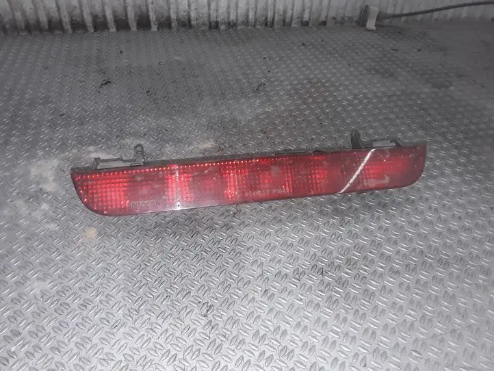 Nissan X-Trail T30 (2001 - 2007) E13020708 Дополнительный стоп фонарь — фото 1