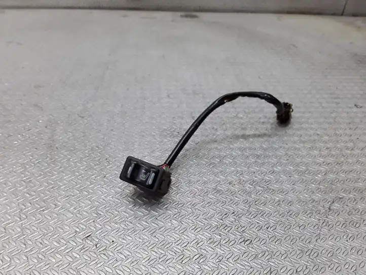 Nissan X-Trail T30 (2001 - 2007) Включатель обогрева — фото 1