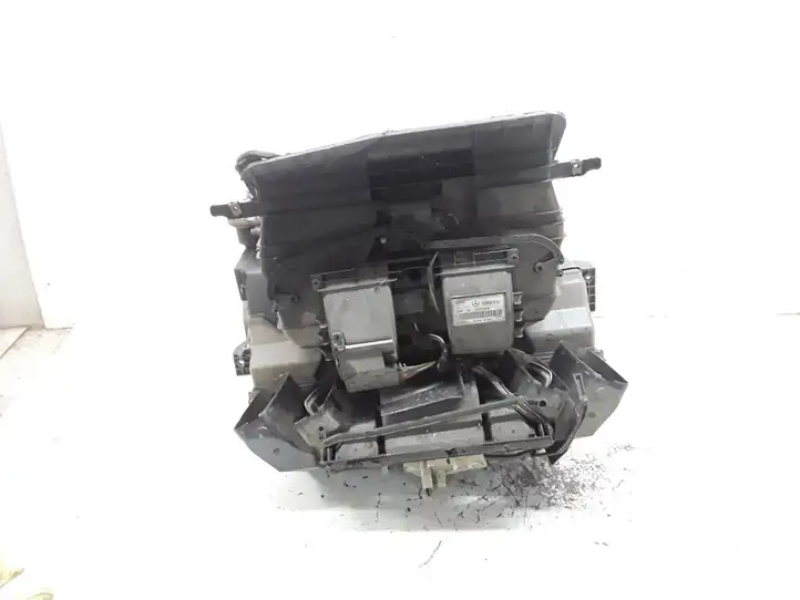 Mercedes-Benz Vito Viano W639 (2003 - 2010) A6398301161KZ Комплект системы вентиляции салона — фото 1