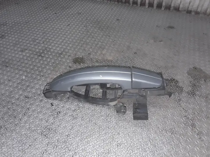 Ford Focus (2005 - 2008) Наружная ручка задней двери — фото 1