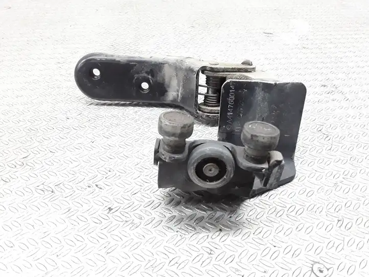 Mercedes-Benz Vaneo W414 (2001 - 2005) A4147600147 Средняя направляющая ролика раздвижной двери — фото 1