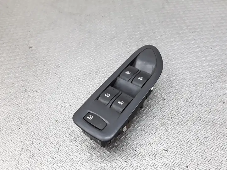 Renault Laguna II (2001 - 2005) 8200397297B Блок кнопок стеклоподъемников — фото 1