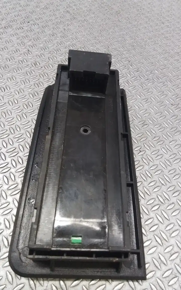 Audi A6 S6 C5 4B (2001 - 2004) 4B0959851 Кнопка стеклоподъемников — фото 3