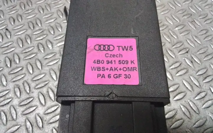 Audi A6 S6 C5 4B (2001 - 2004) 4B0941509K Включатель аварийных фонарей — фото 3