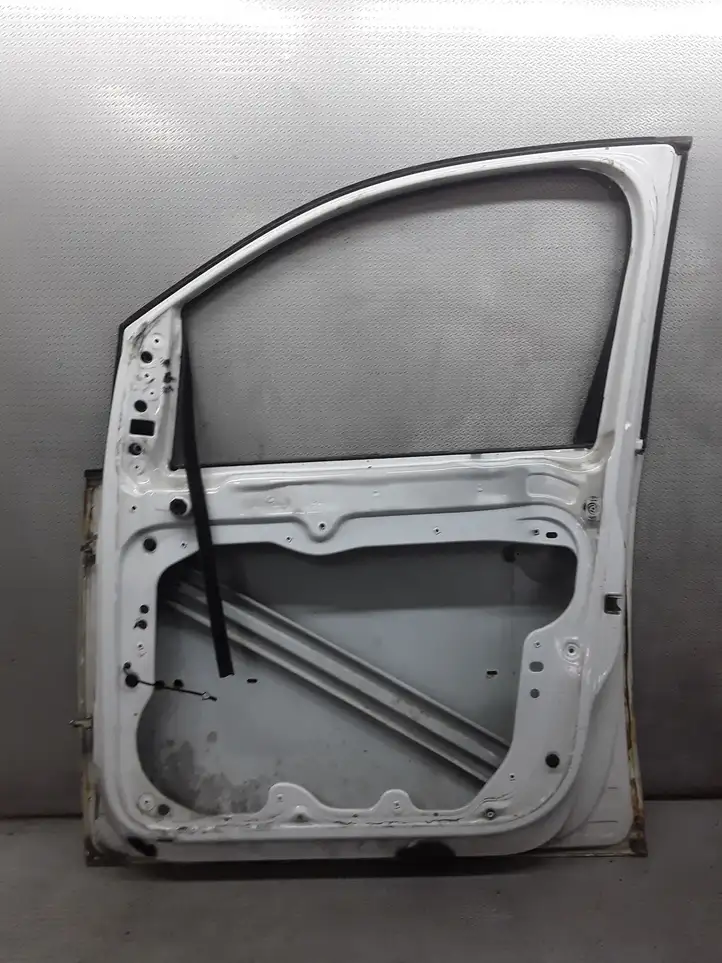 Volkswagen Caddy (2004 - 2010) Дверь — фото 9