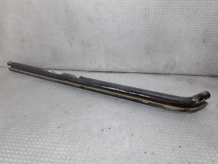 Opel Vivaro (2006 - 2014) Средняя направляющая раздвижной двери — фото 1