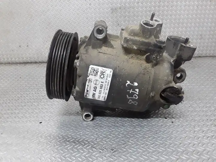 Volkswagen Polo V 6R (2009 - 2015) 5N0820803E Компрессор (насос) кондиционера воздуха — фото 1