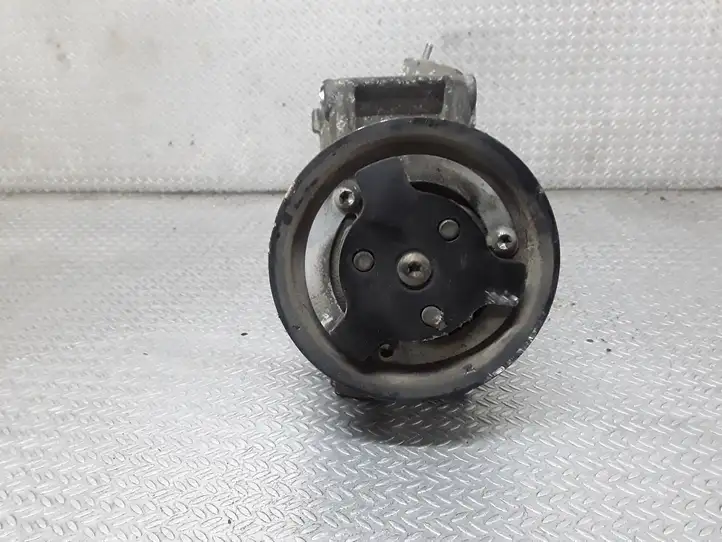 Volkswagen Polo V 6R (2009 - 2015) 5N0820803E Компрессор (насос) кондиционера воздуха — фото 2