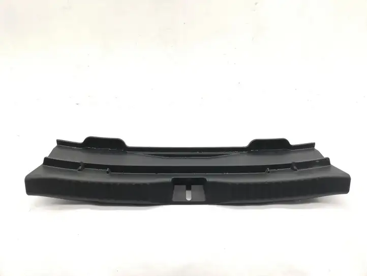 Toyota Yaris Cross (2020 - ) 583870D290 Отделка порога багажника — фото 2