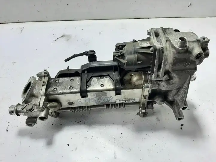 Opel Astra J (2012 - 2015) V29007672 Охладитель клапана EGR — фото 9