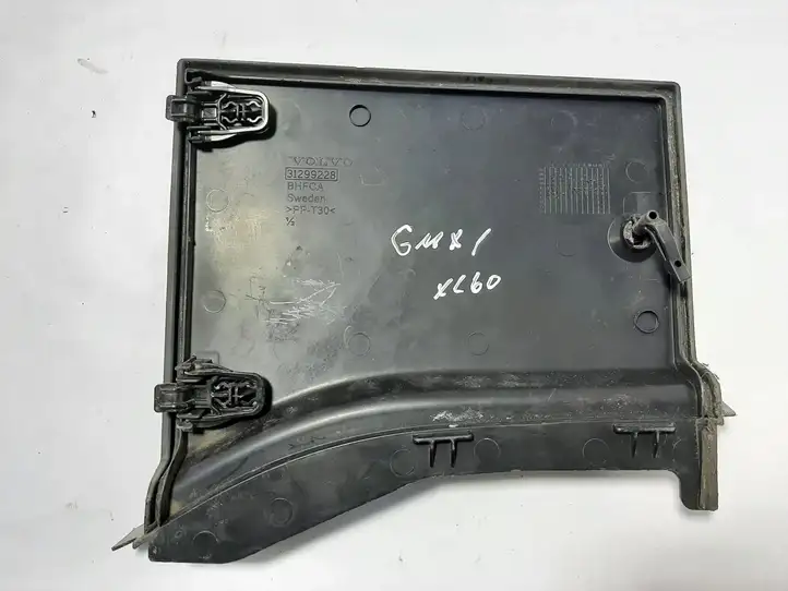 Volvo XC60 (2013 - 2017) 31299228 Крышка ящика аккумулятора — фото 2