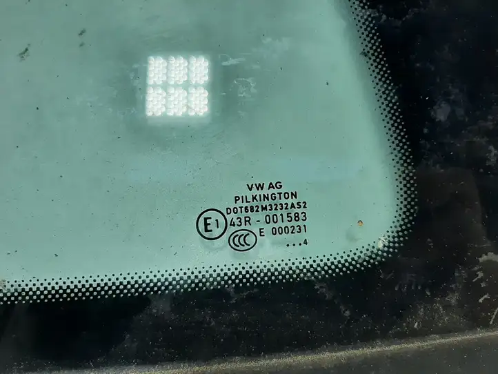 Volkswagen Up (2011 - ) 1S0845042H Форточка двери — фото 3