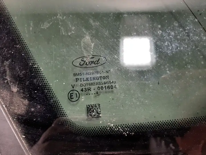 Ford Focus (2011 - 2015) 43R001604 Заднее боковое стекло — фото 3