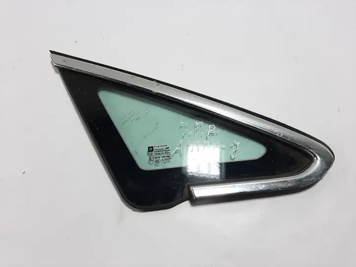 Opel Astra J (2009 - 2012) 43R001582 Форточка двери — фото 1