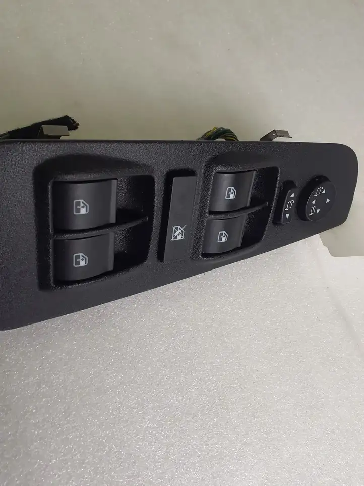 Lancia Delta (2008 - 2014) 735474931 Кнопка стеклоподъемников — фото 4